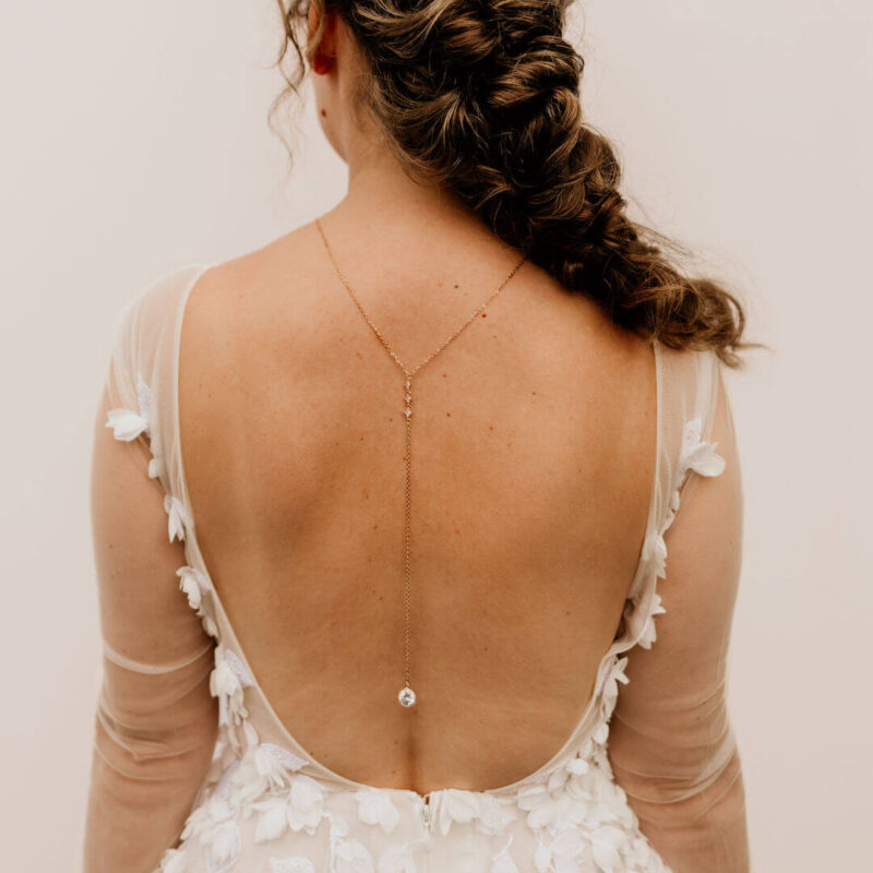 Roségoldfarbene Rückenkette mit Zirkonia für die Braut von Sternenauge